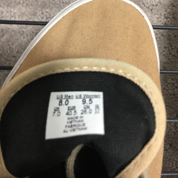 Vans - Picture 2 of 5